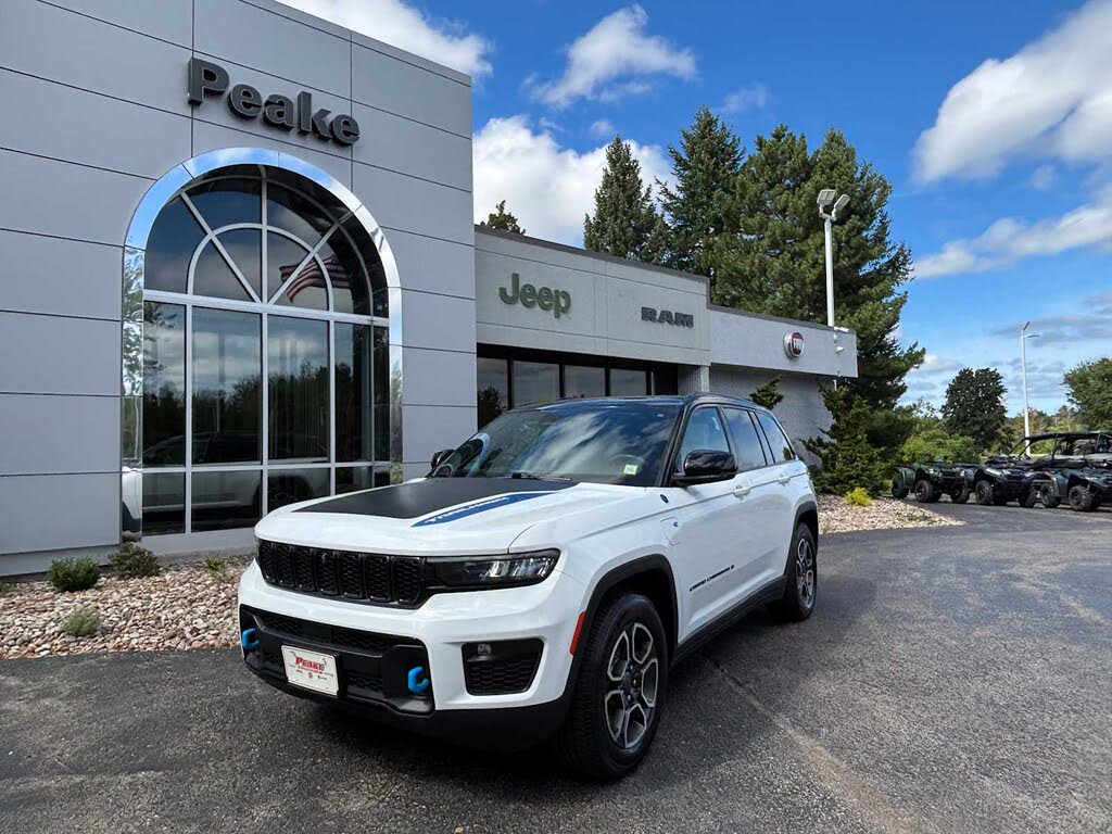 2024 Jeep Grand Cherokee Trailhawk CARB State Package