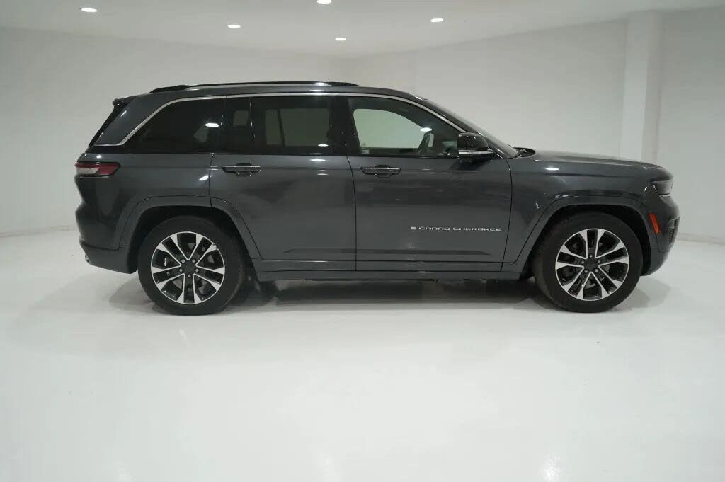 2022 Jeep Grand Cherokee Overland
