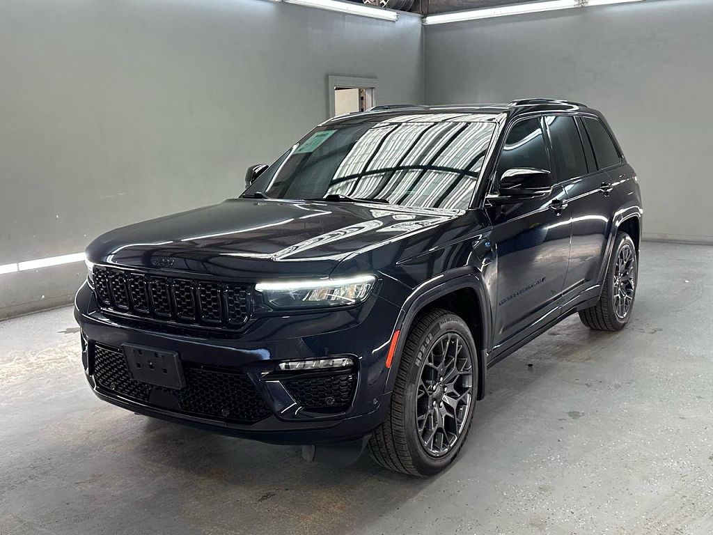 2023 Jeep Grand Cherokee Summit Reserve