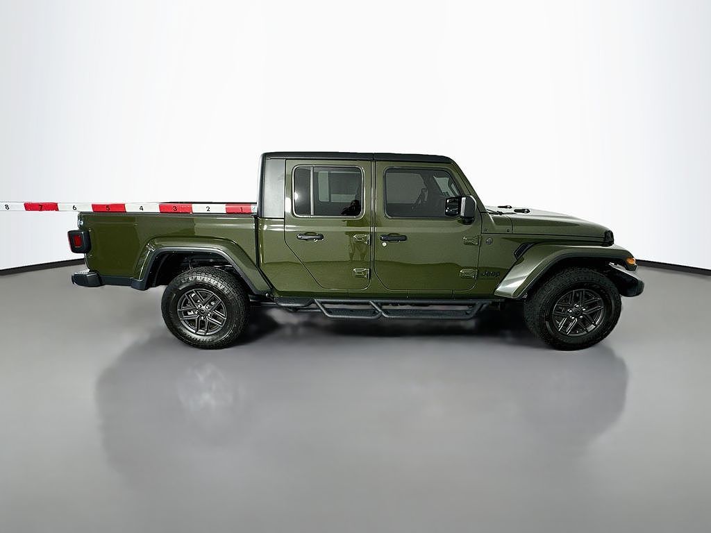 2024 Jeep Gladiator Willys