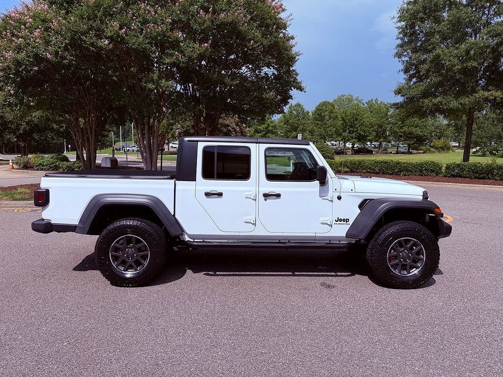 2020 Jeep Gladiator Sport