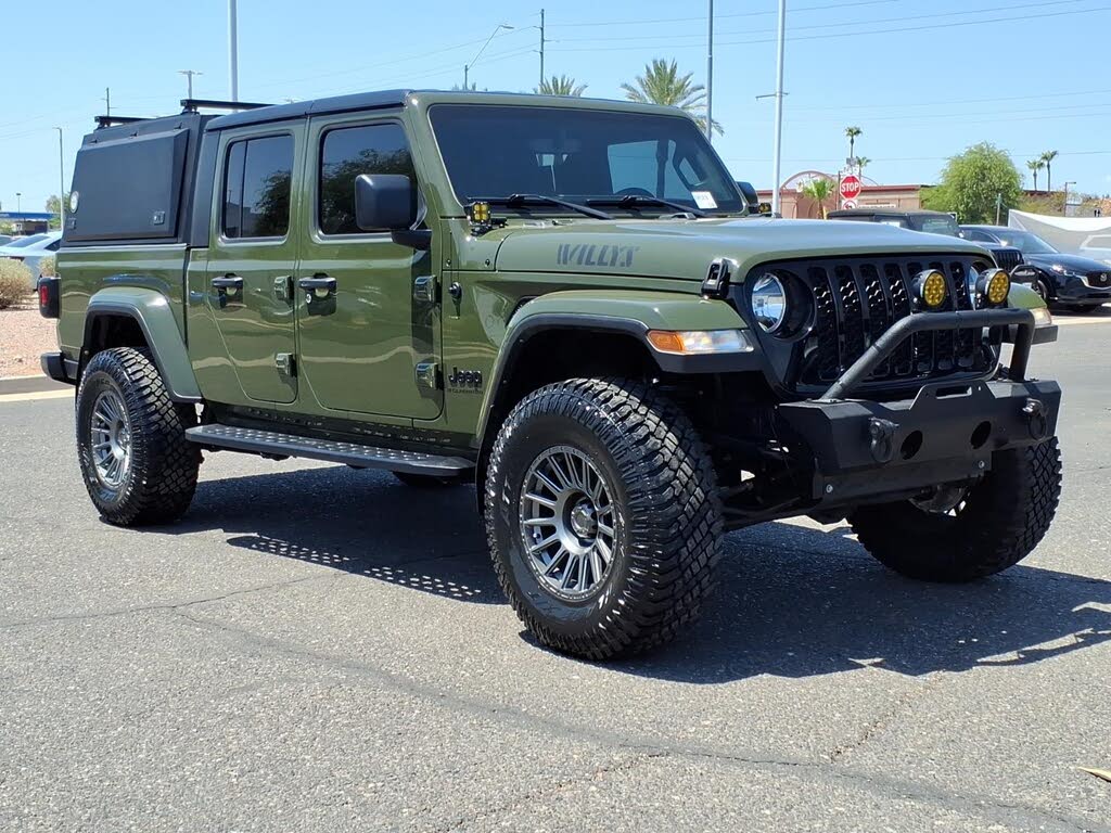 2023 Jeep Gladiator Sport