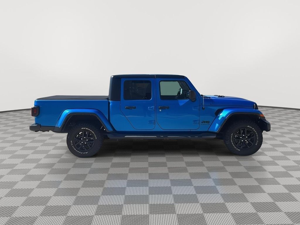 2022 Jeep Gladiator Sport
