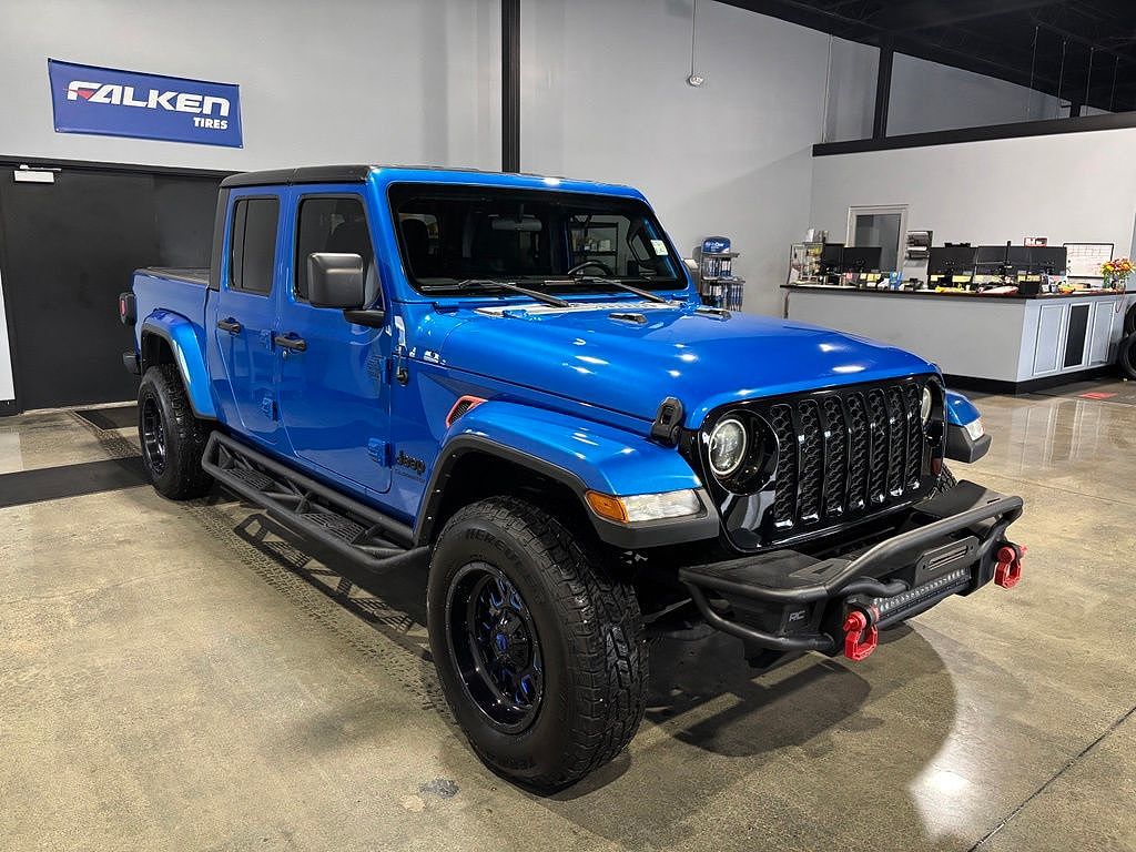 2022 Jeep Gladiator Sport