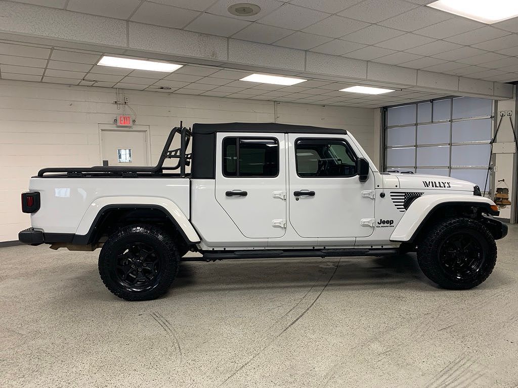 2022 Jeep Gladiator Sport