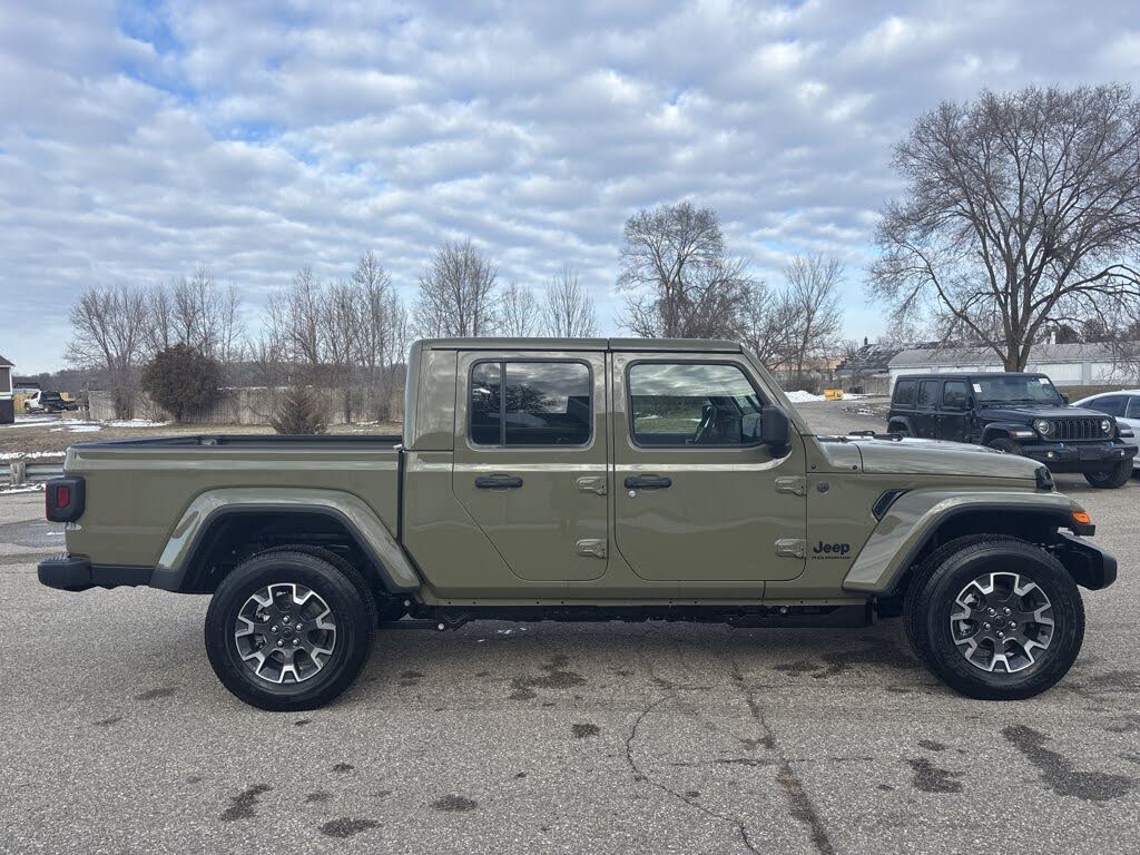 2026 Jeep Gladiator Sahara