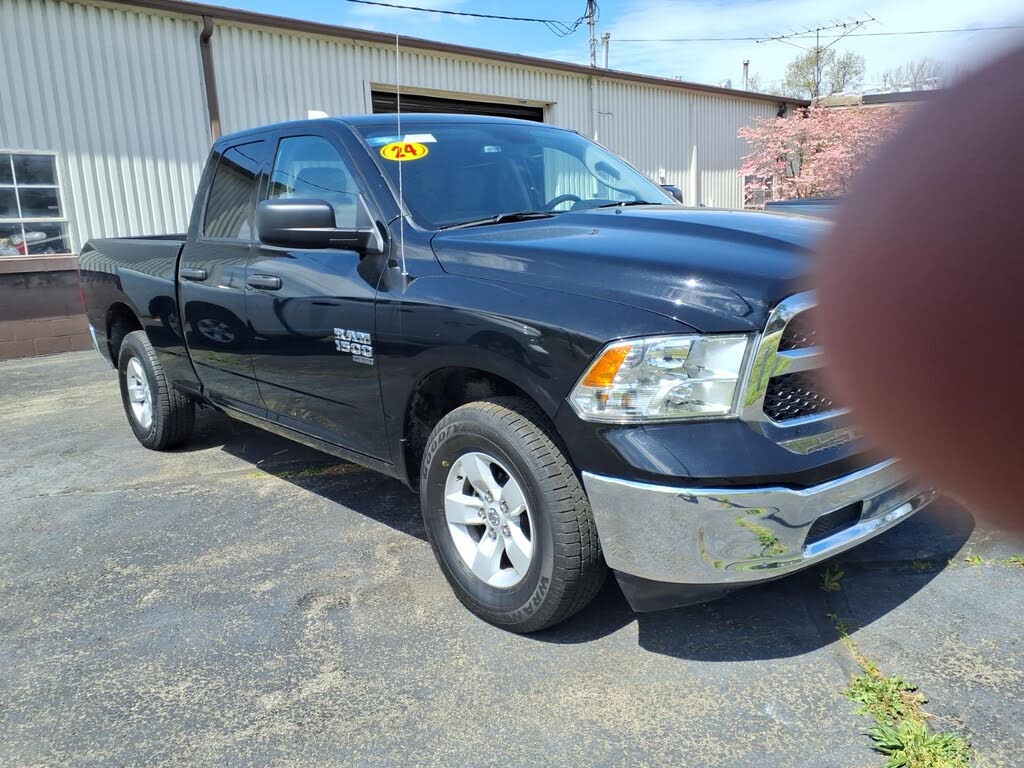 2024 Ram 1500 Classic SLT Fleet