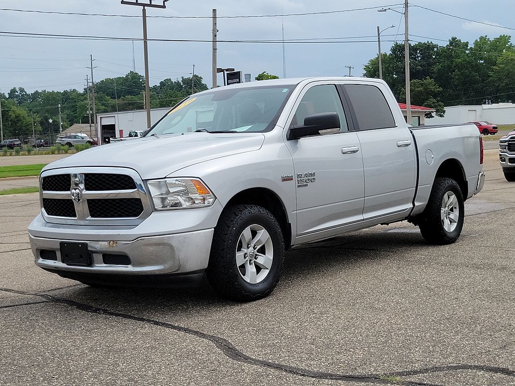 2019 RAM 1500 Classic SLT Crew Cab 4x4 5'7' Box