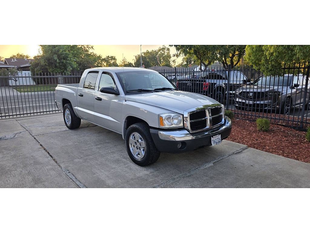 2005 Dodge Dakota SLT