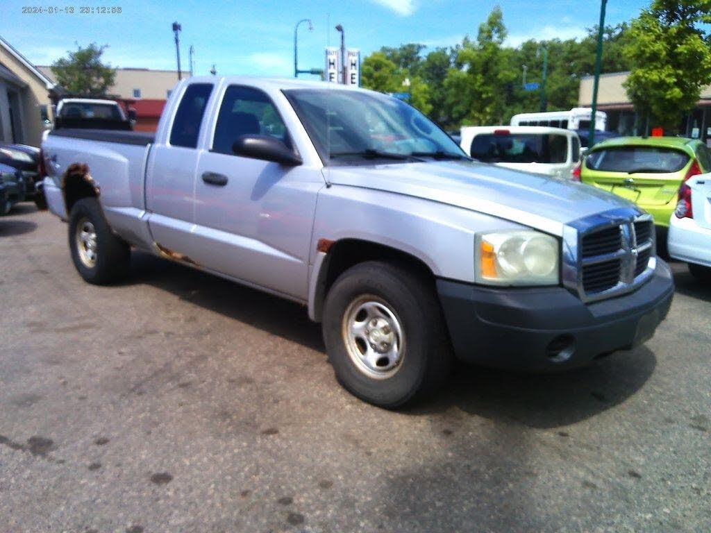 2005 Dodge Dakota ST