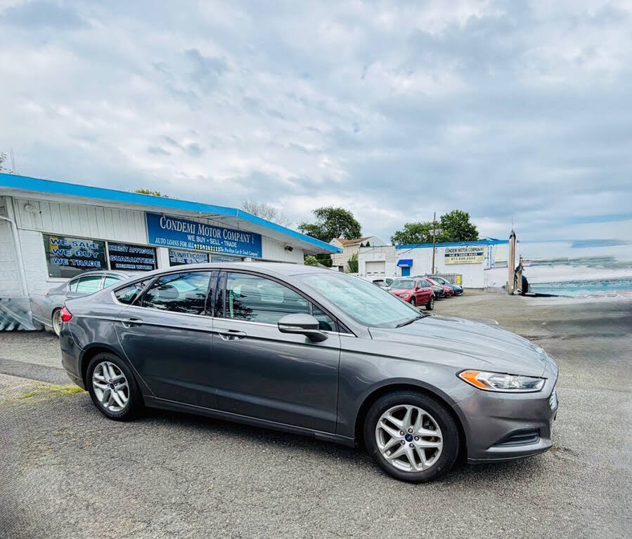 2014 Ford Fusion SE