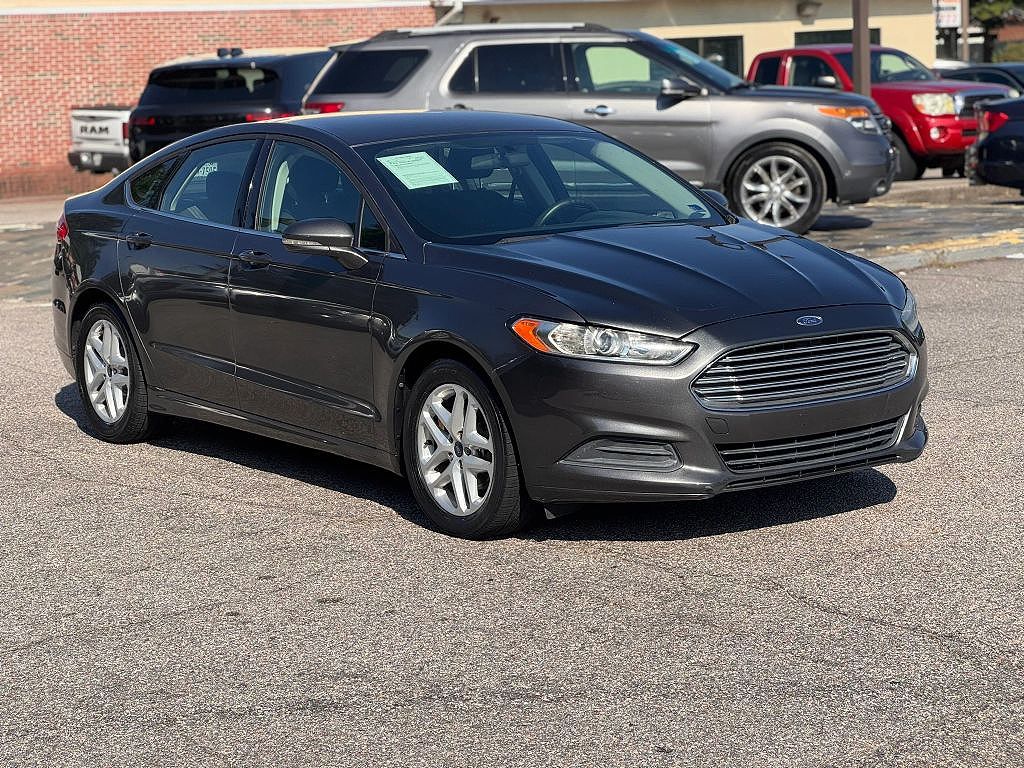 2016 Ford Fusion SE
