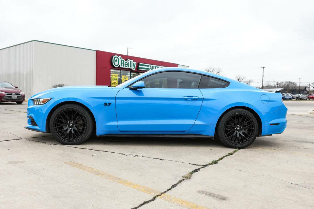 2017 Ford Mustang - 4