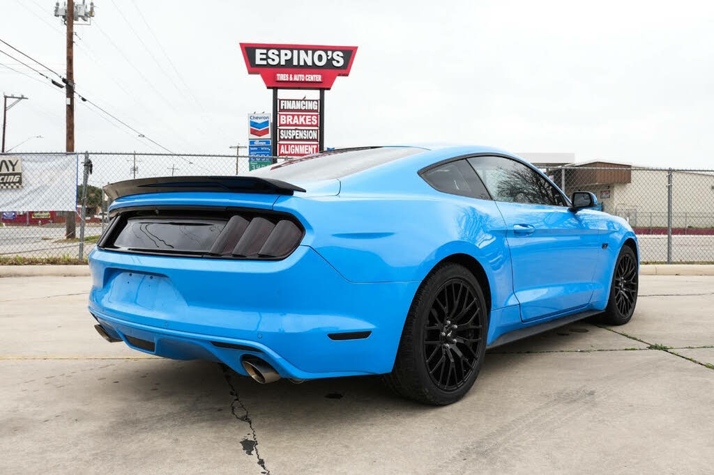 2017 Ford Mustang - 7