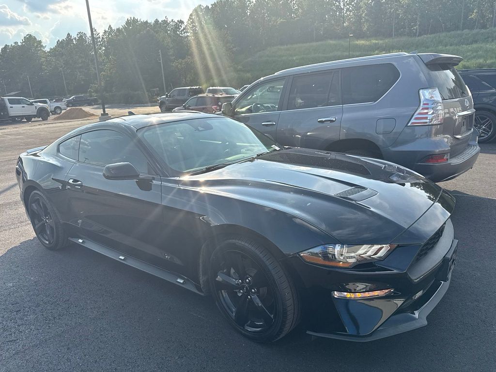 2022 Ford Mustang EcoBoost