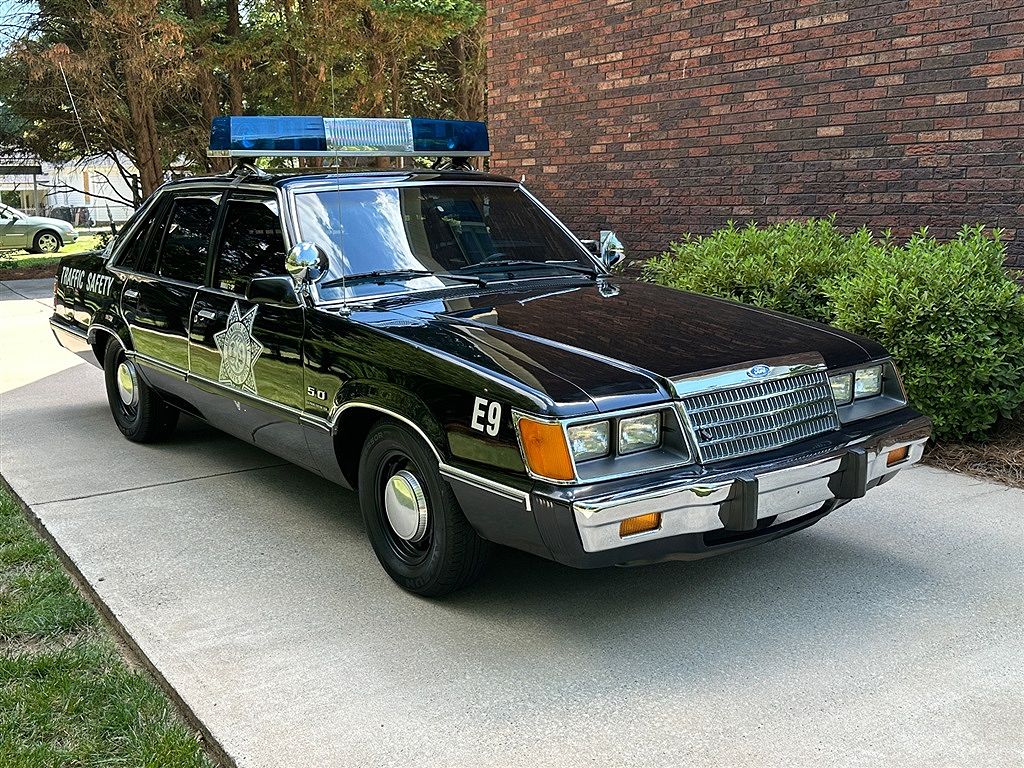1984 Ford LTD Crown Victoria