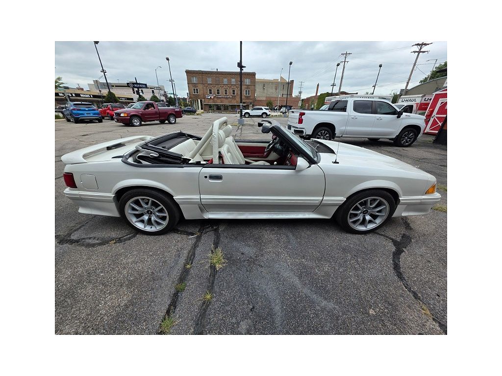 1987 Ford Mustang GT