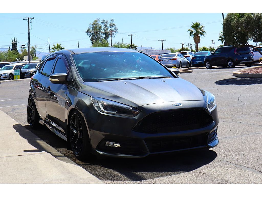 2018 Ford Focus ST