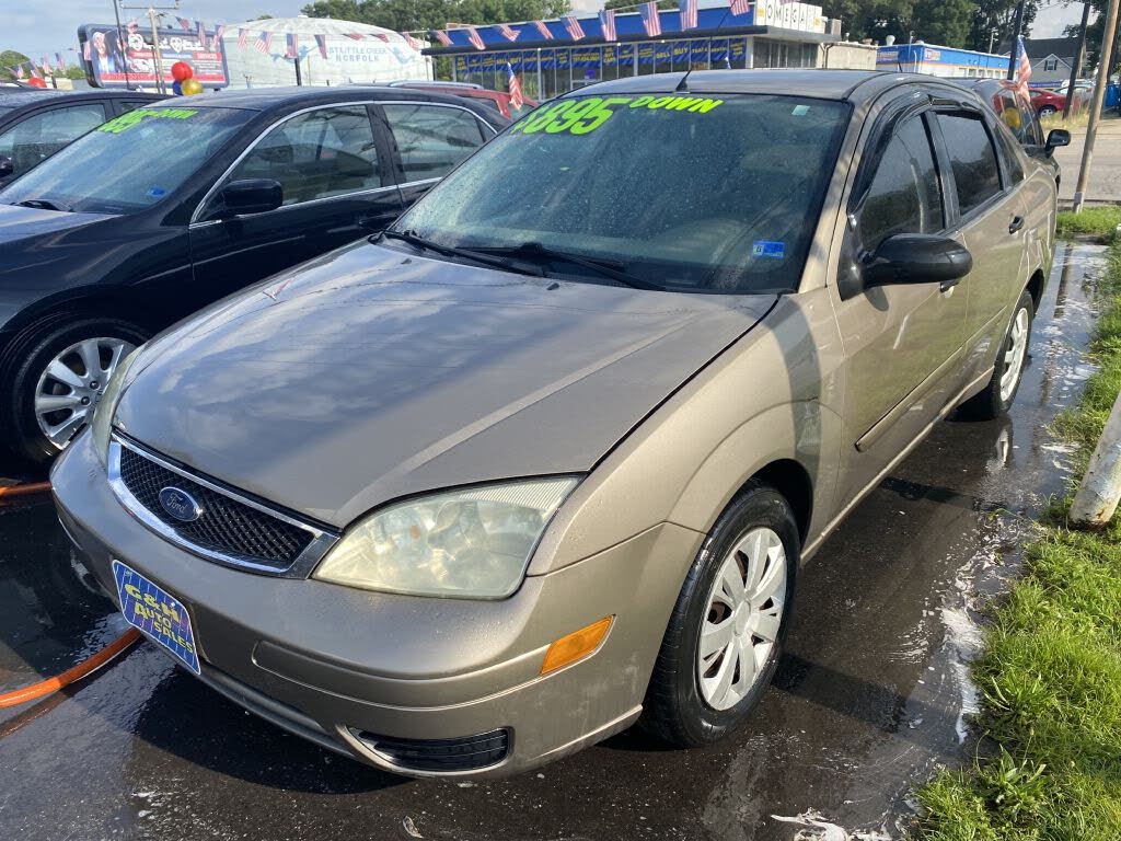 2005 Ford Focus ZX4 SE
