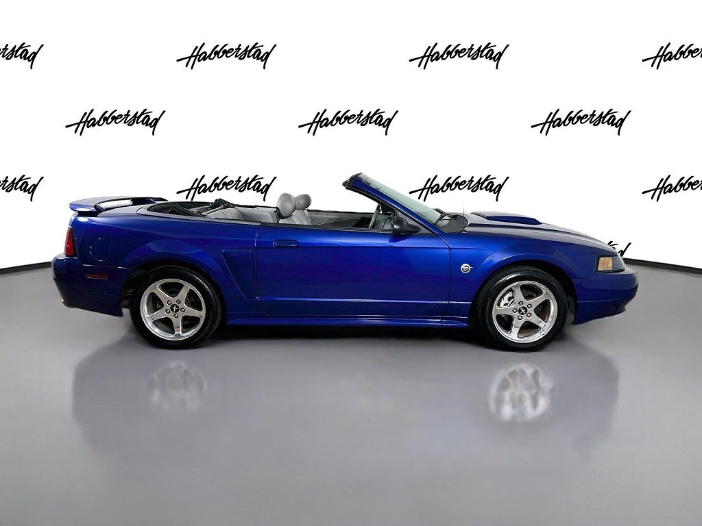 2004 Ford Mustang GT Deluxe