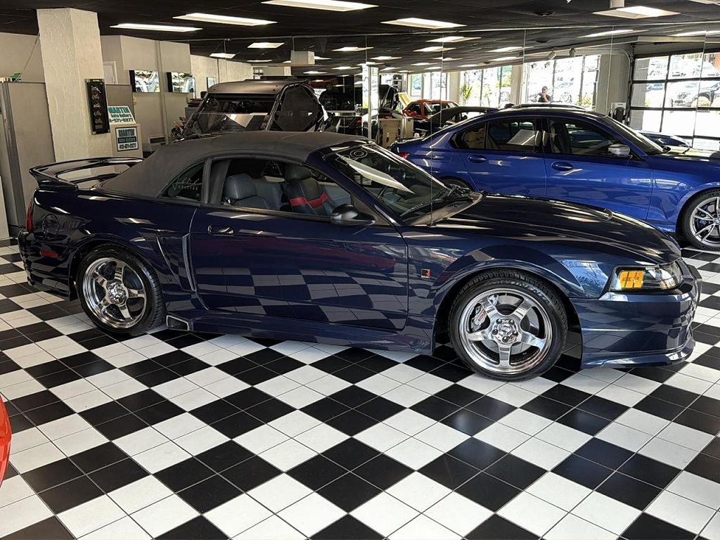 2001 Ford Mustang GT Deluxe