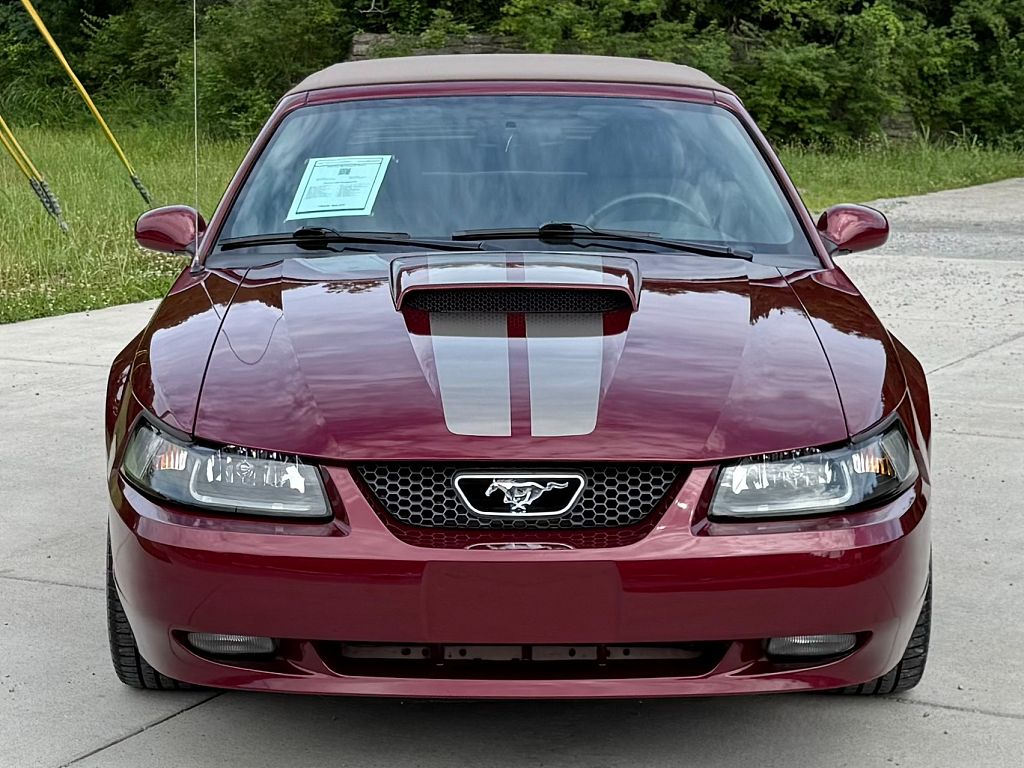 2004 Ford Mustang GT Deluxe
