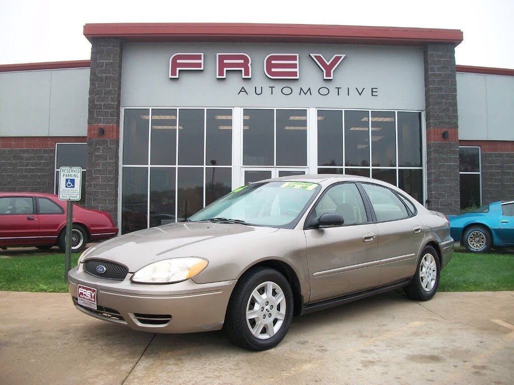 2006 Ford Taurus SE