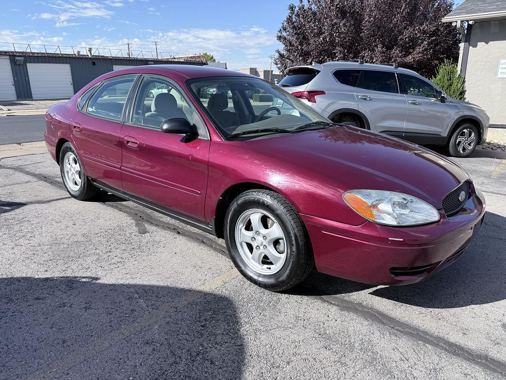 2006 Ford Taurus SE
