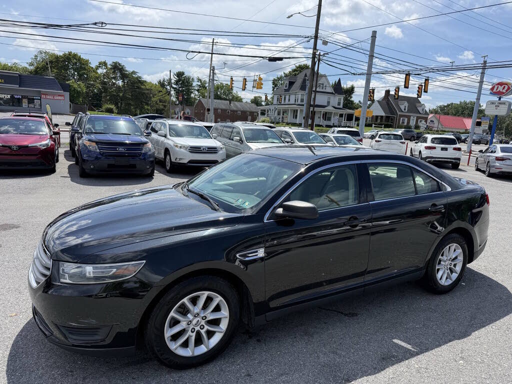 2014 Ford Taurus SE