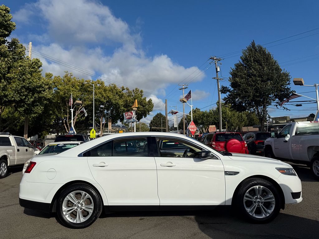 2015 Ford Taurus SE