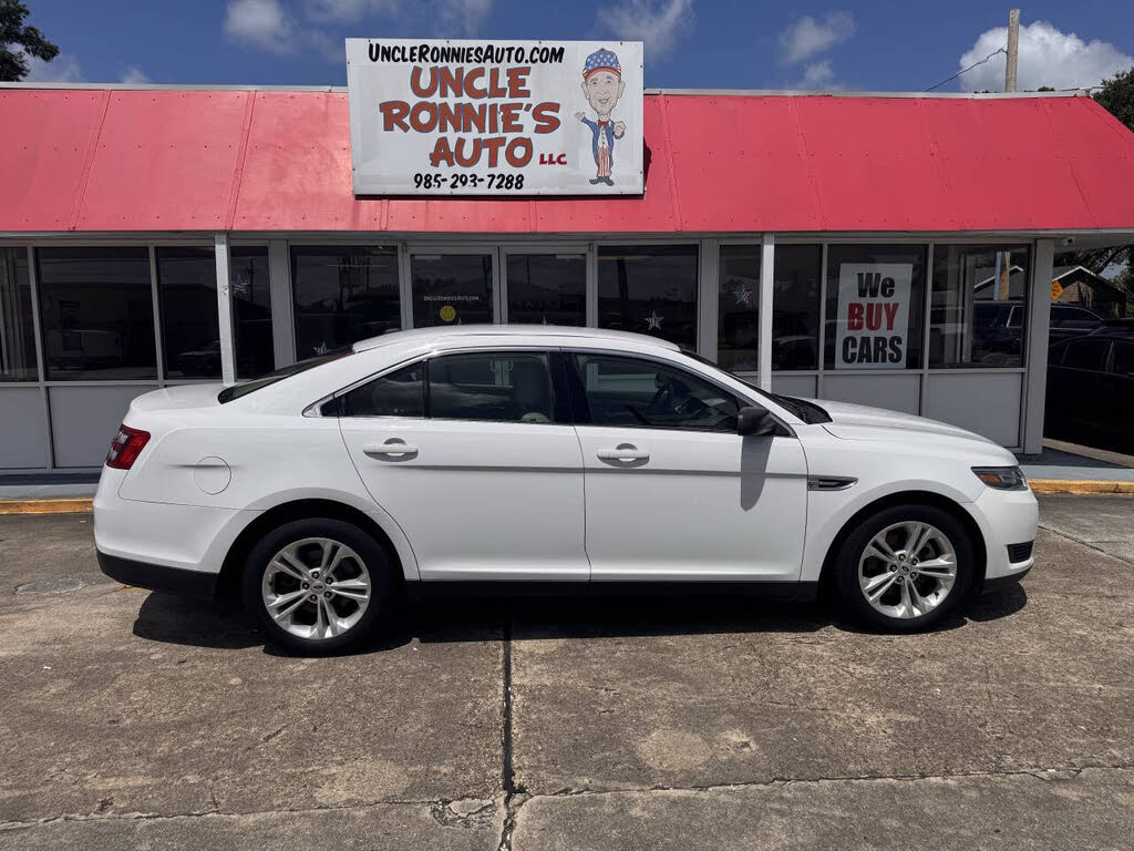 2018 Ford Taurus SE