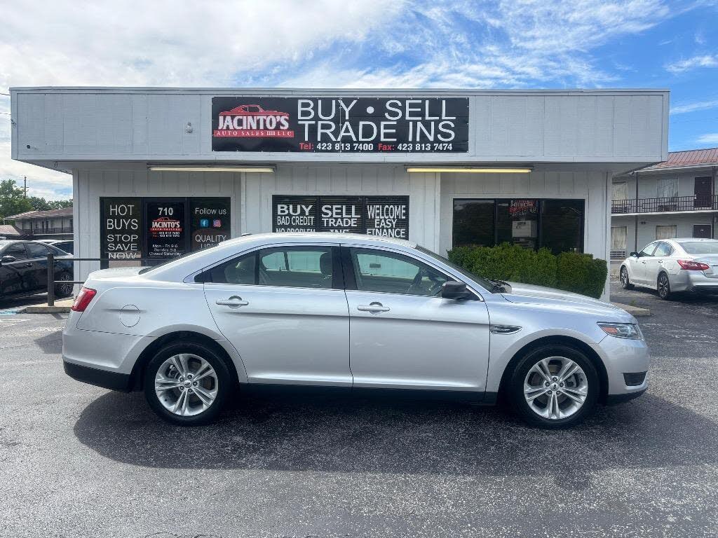 2018 Ford Taurus SE