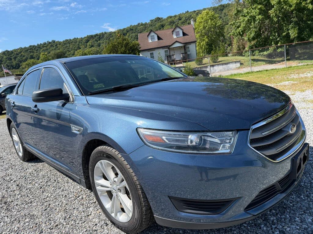 2018 Ford Taurus SE