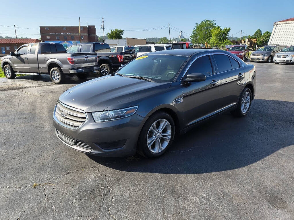 2018 Ford Taurus SE