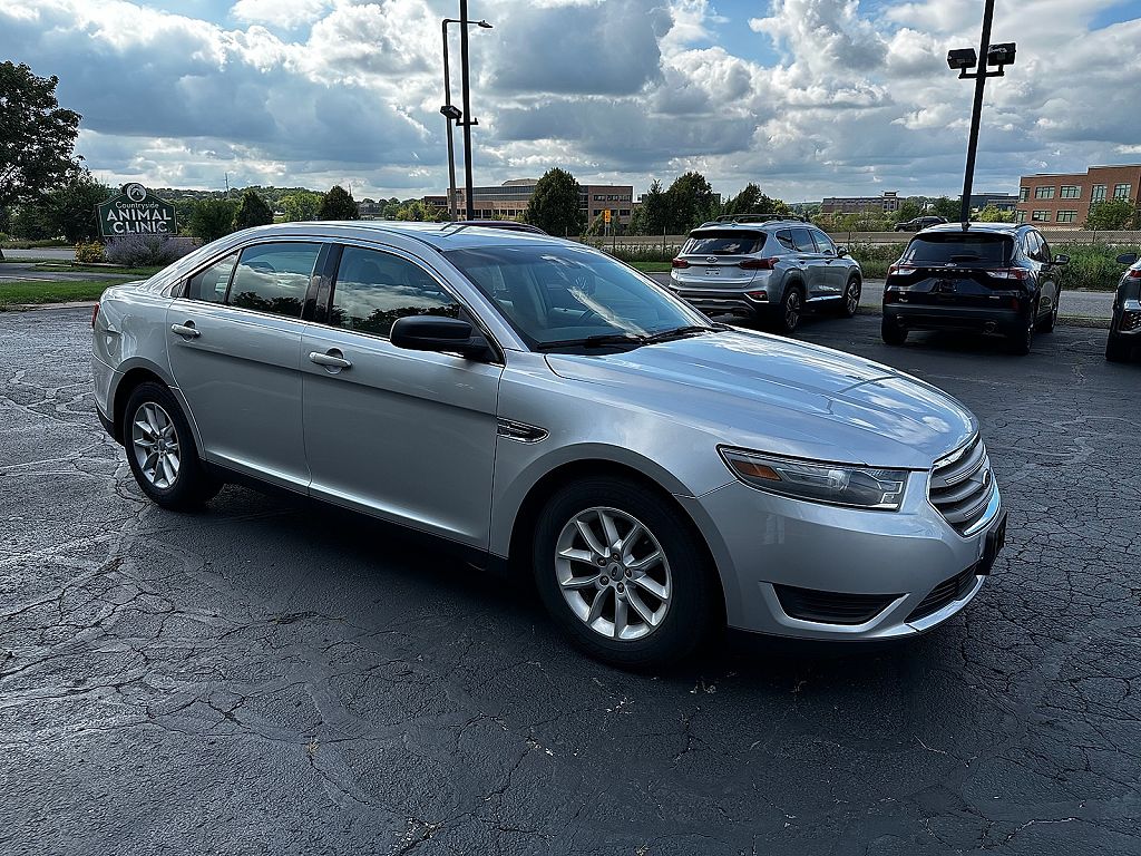 2013 Ford Taurus SE