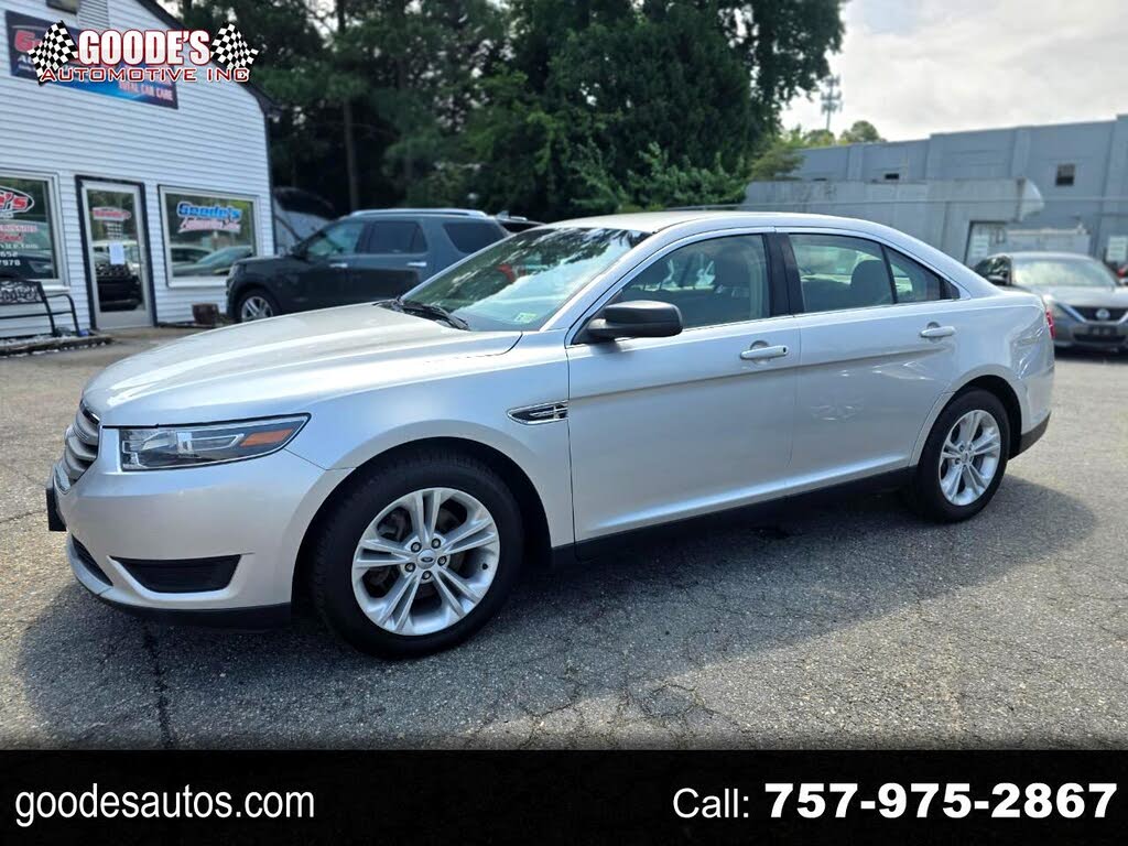 2018 Ford Taurus SE