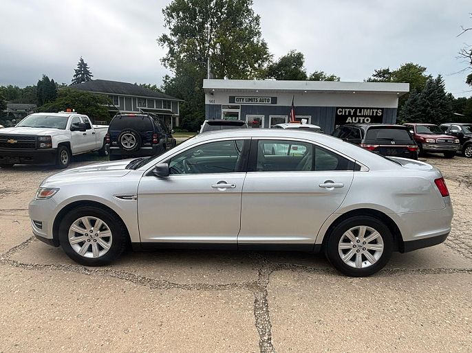 2010 Ford Taurus SE
