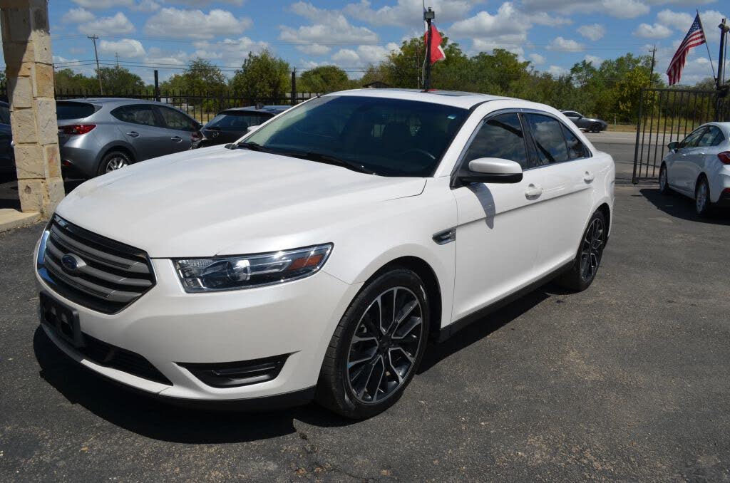 2017 Ford Taurus SEL