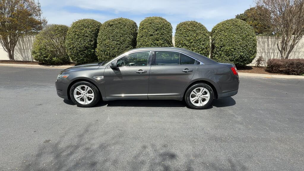 2016 Ford Taurus SEL