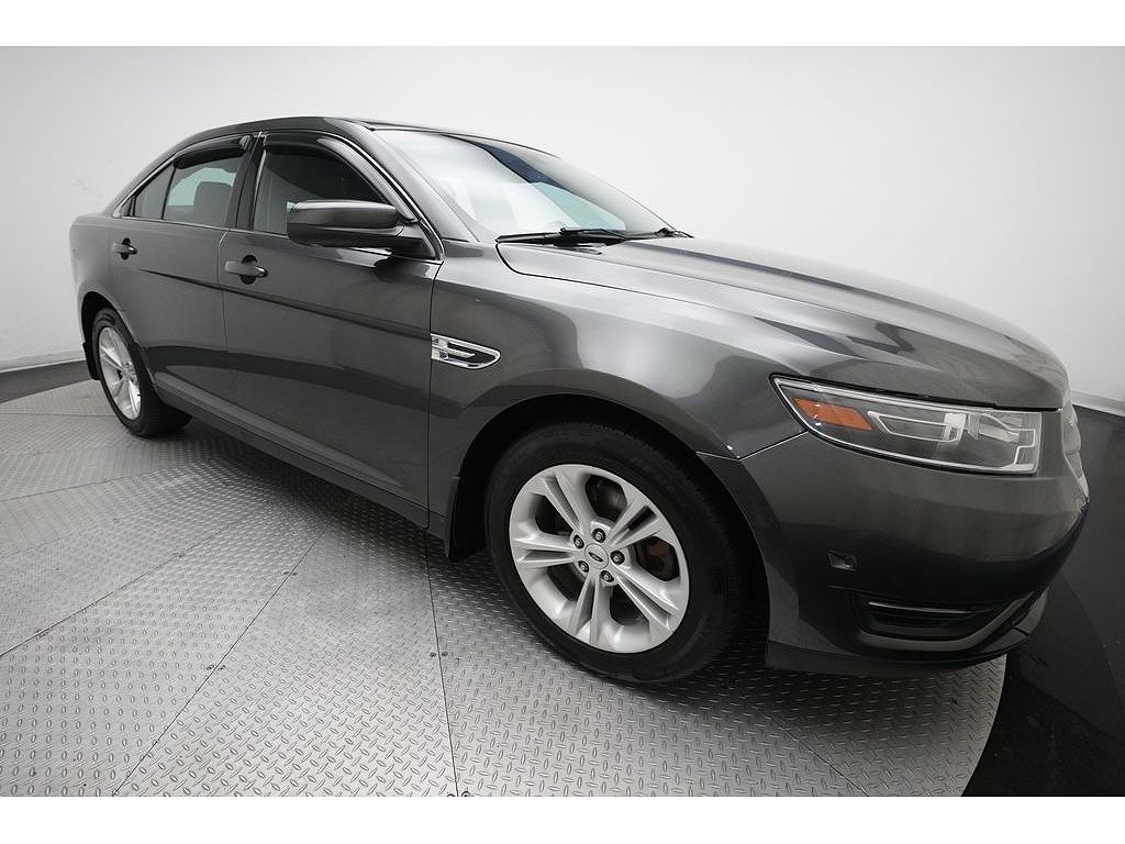 2018 Ford Taurus SEL