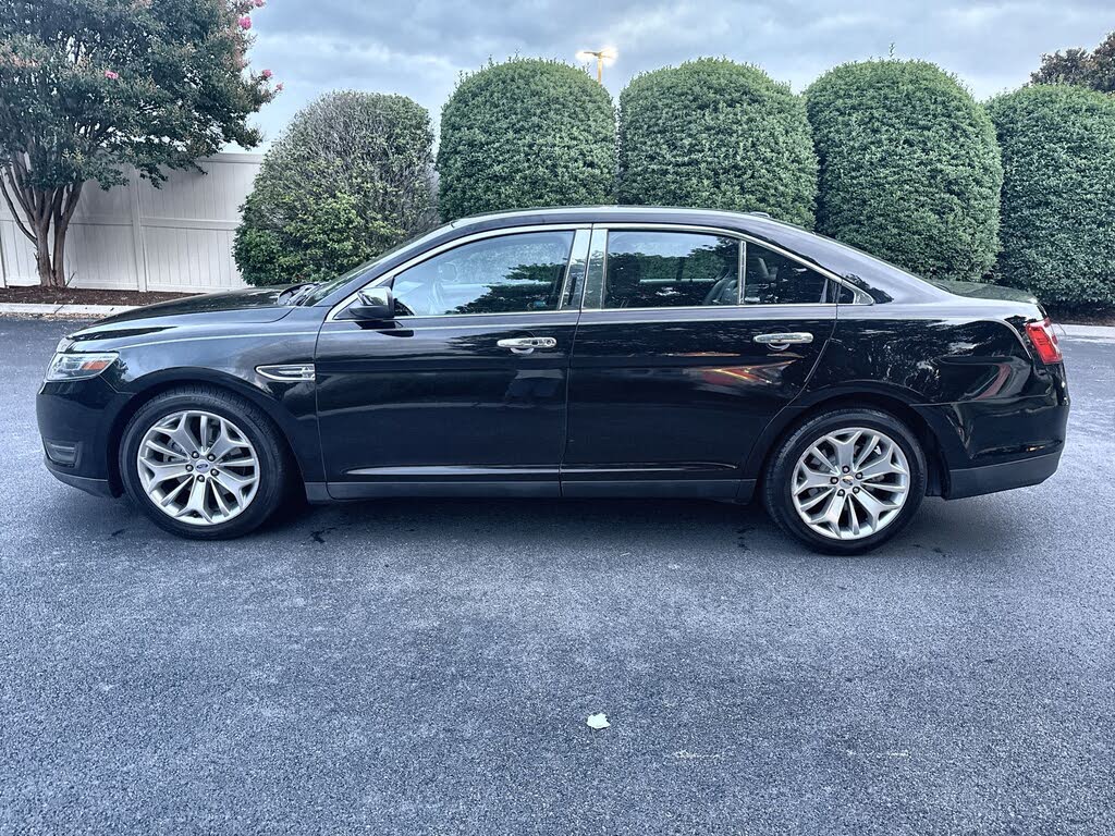 2017 Ford Taurus Limited