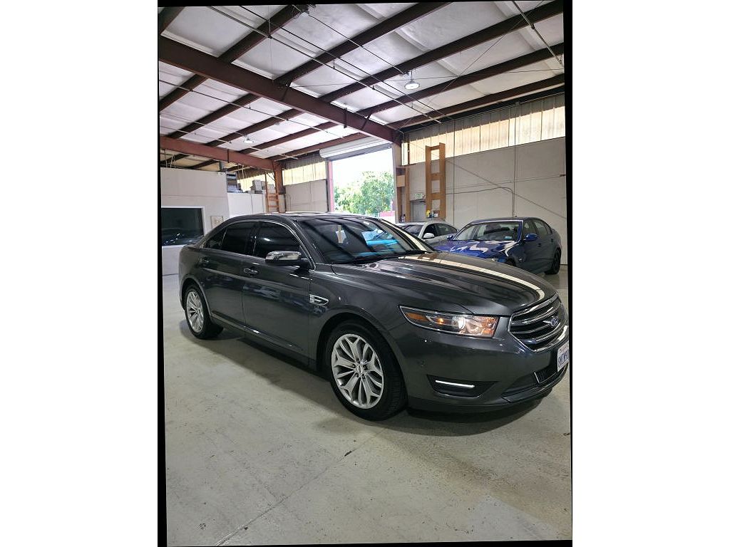 2018 Ford Taurus Limited