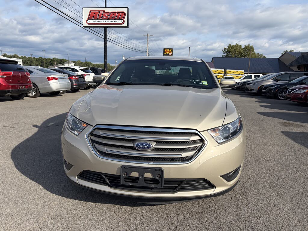 2017 Ford Taurus SEL