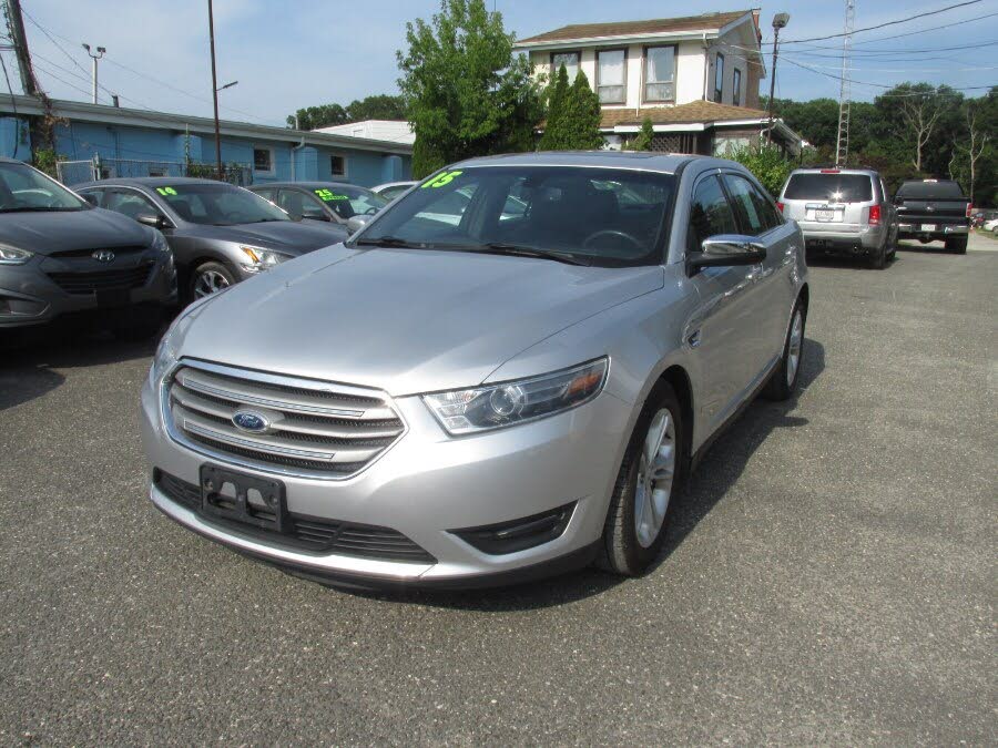 2015 Ford Taurus SEL