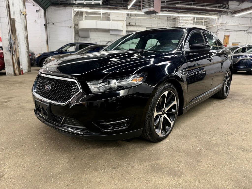 2016 Ford Taurus SHO
