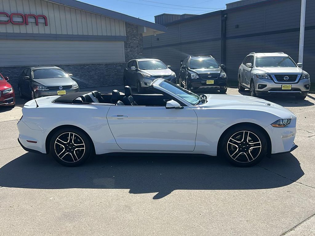 2020 Ford Mustang EcoBoost