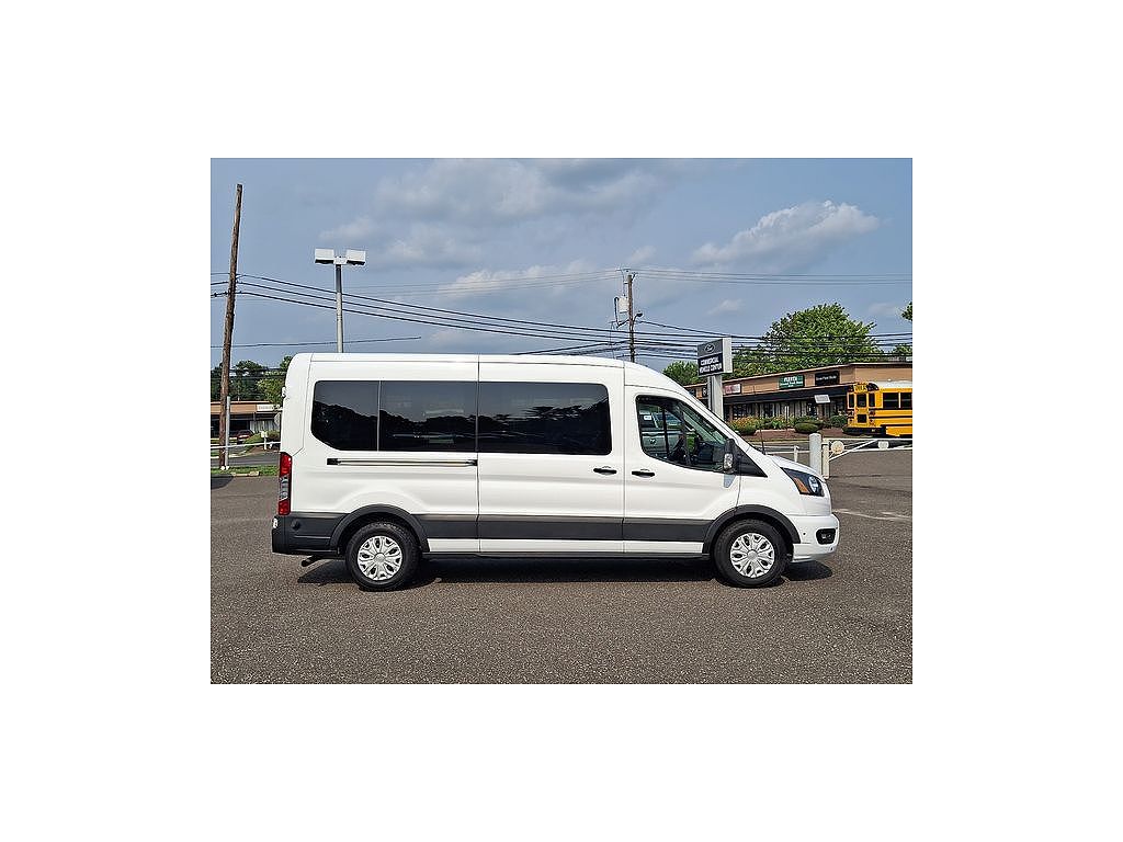 2024 Ford Transit 350 XL Medium Roof