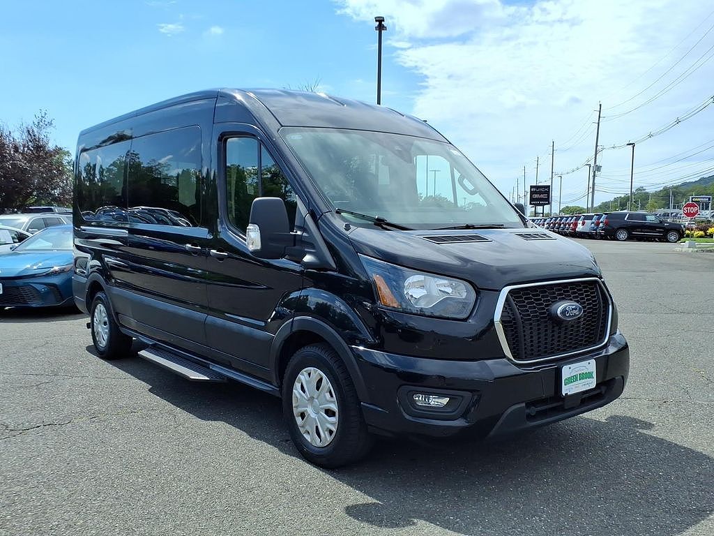 2023 Ford Transit Passenger Wagon XL