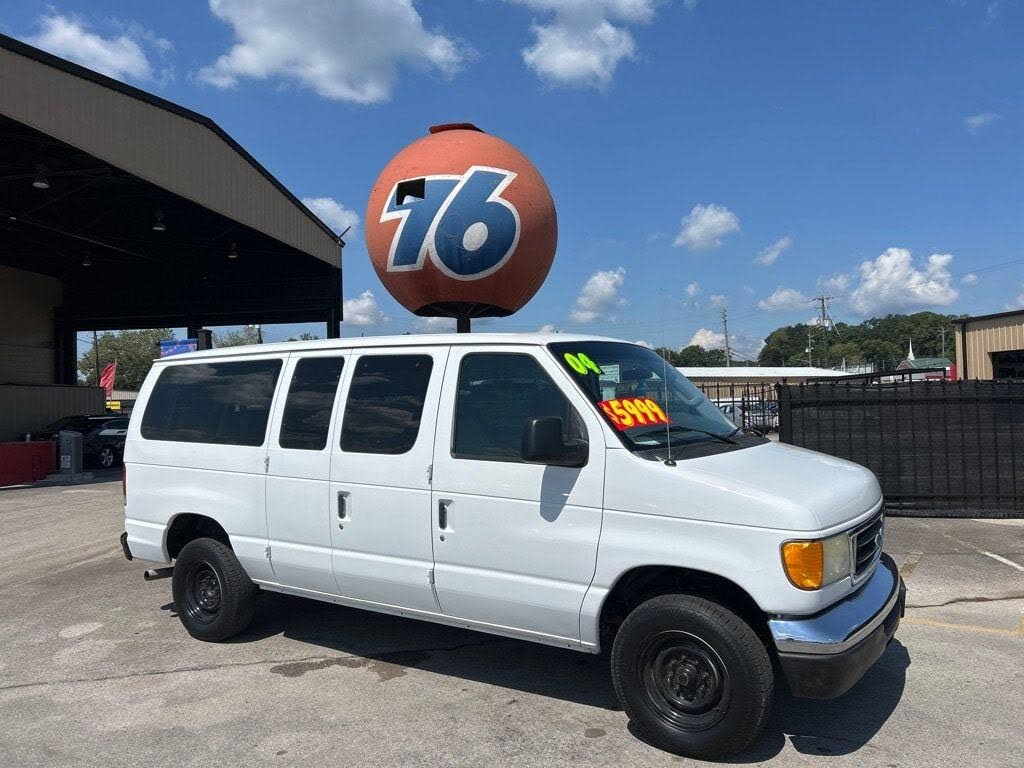 2004 Ford E-Series E-350 Super Duty XL