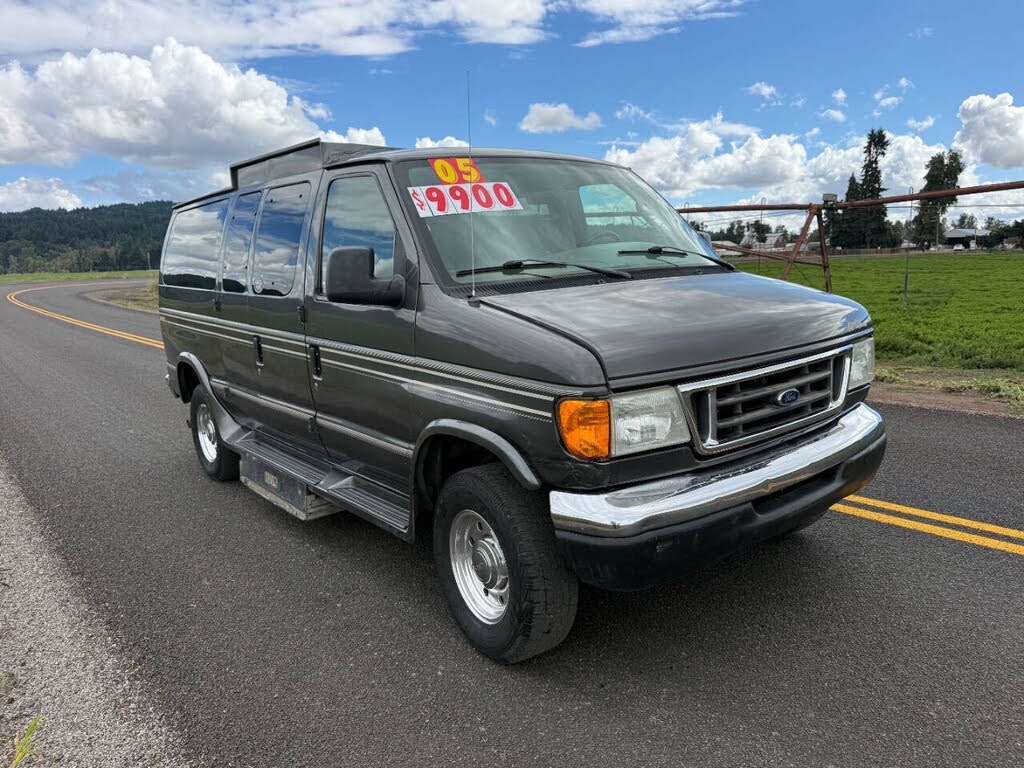 2005 Ford E-Series E-350 Super Duty Chateau